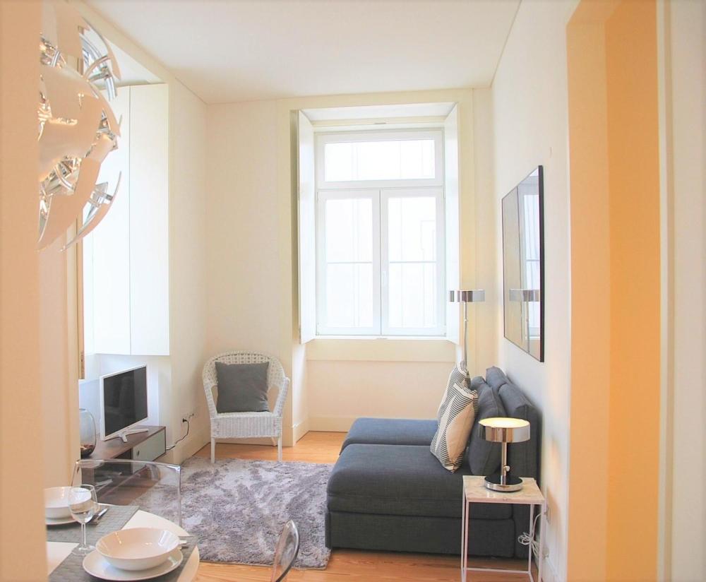 Downtown Sunny Apartment