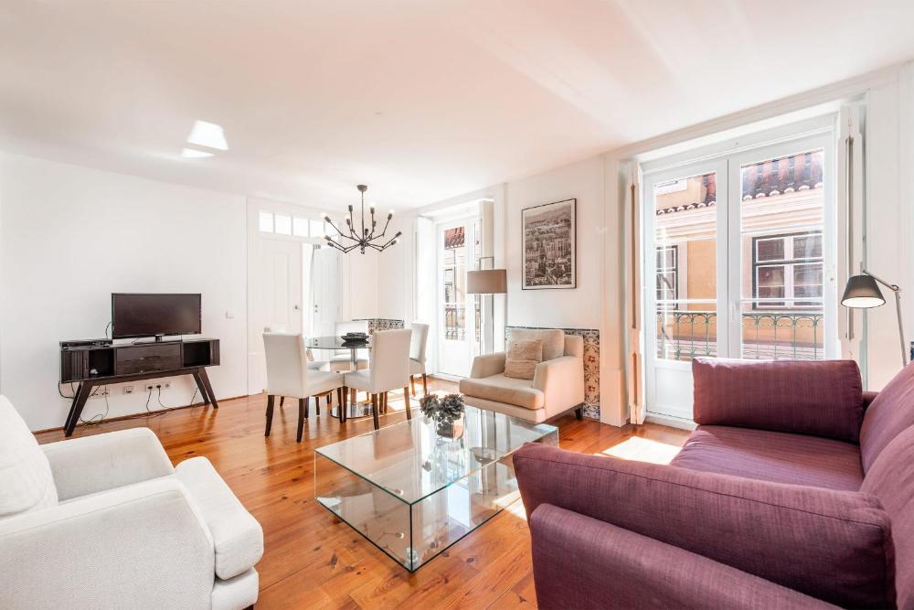 GuestReady - Modern 2BR Baixa Apt for up to 5 Guests!