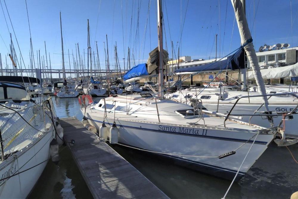 Holidays in a sailboat with a free sunset tour