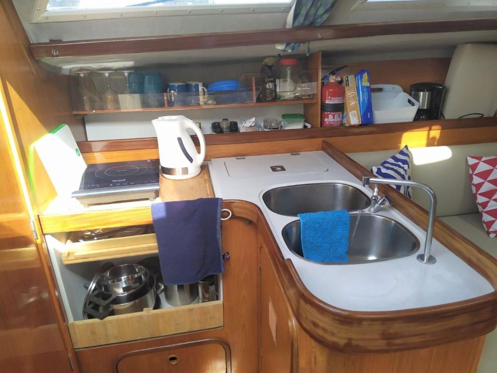 Holidays in a sailboat with a free sunset tour
