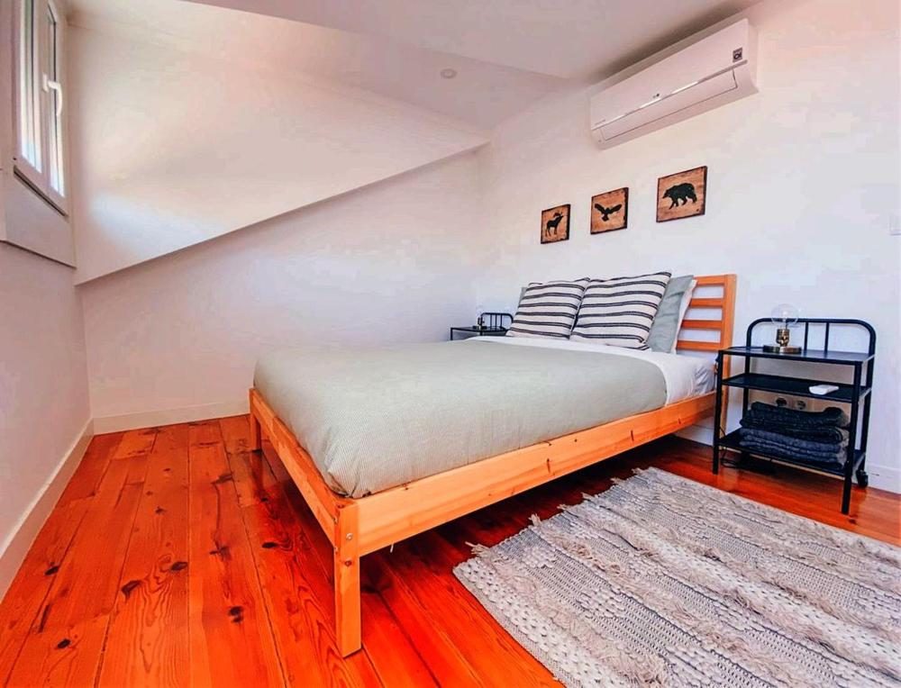 Curated visual reference: Picture Idea: Luxury Rooftop Penthouse With Downtown City View