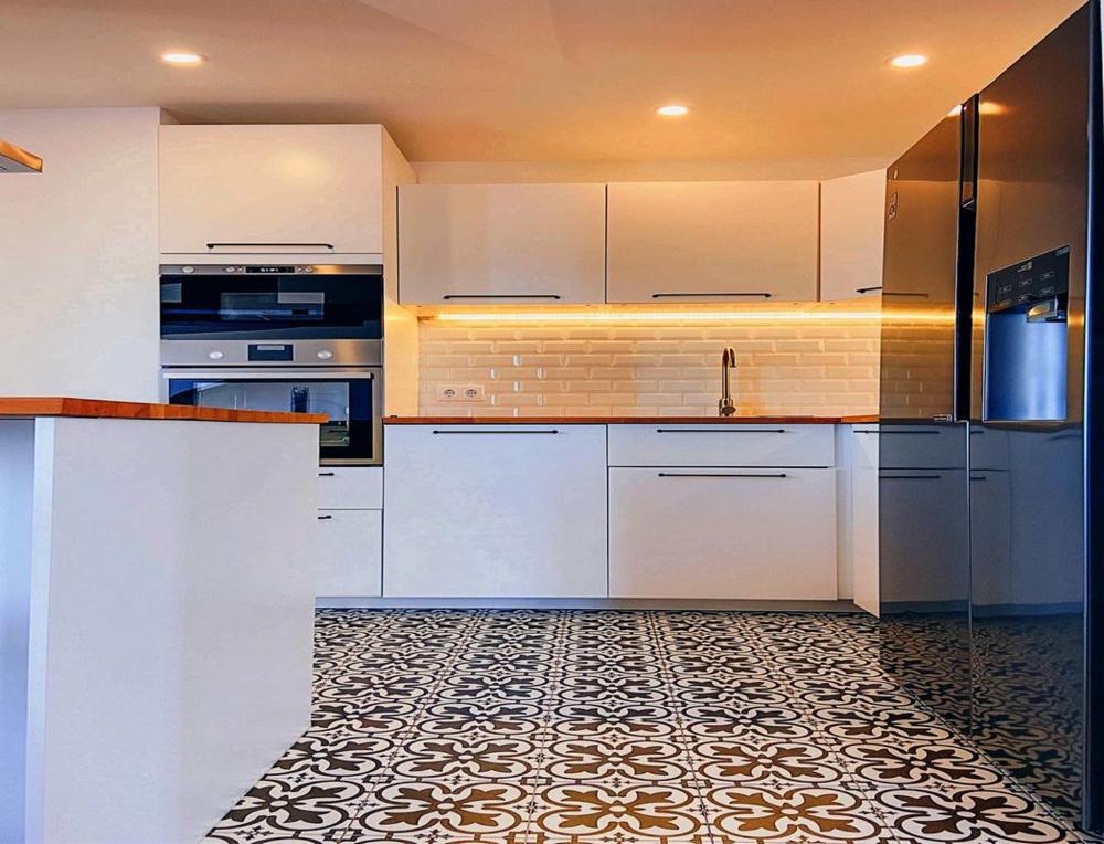 Photo inspiration: Visual Reference: Luxury Rooftop Penthouse With Downtown City View